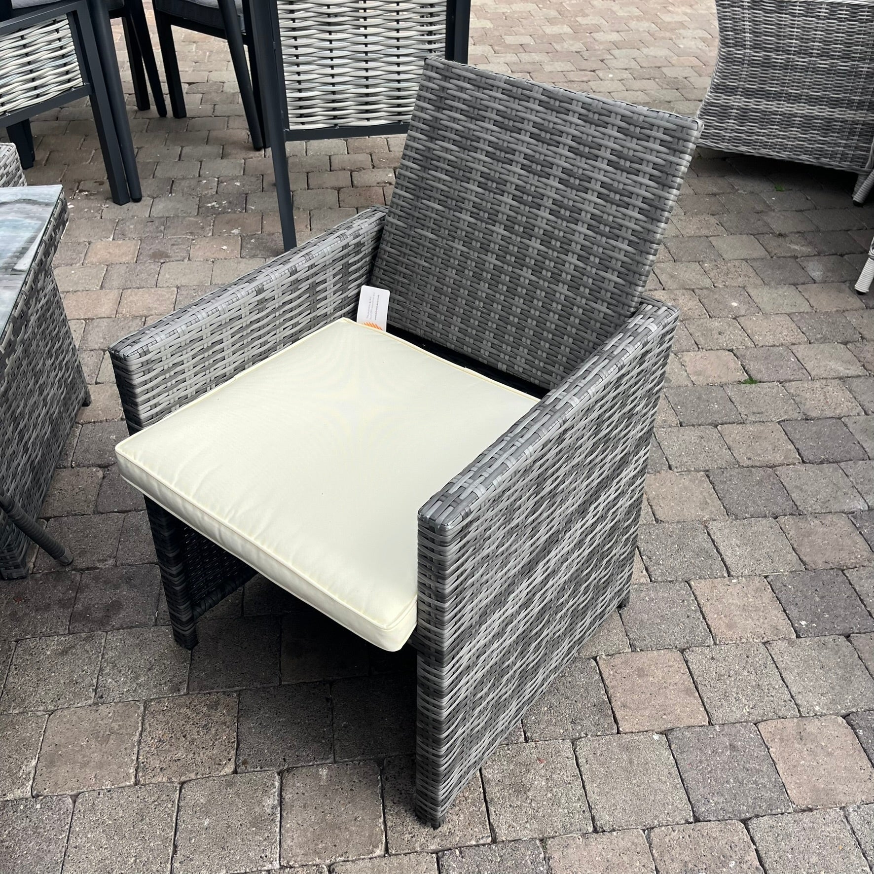 4 Seater Set - Clearance - Image 4
