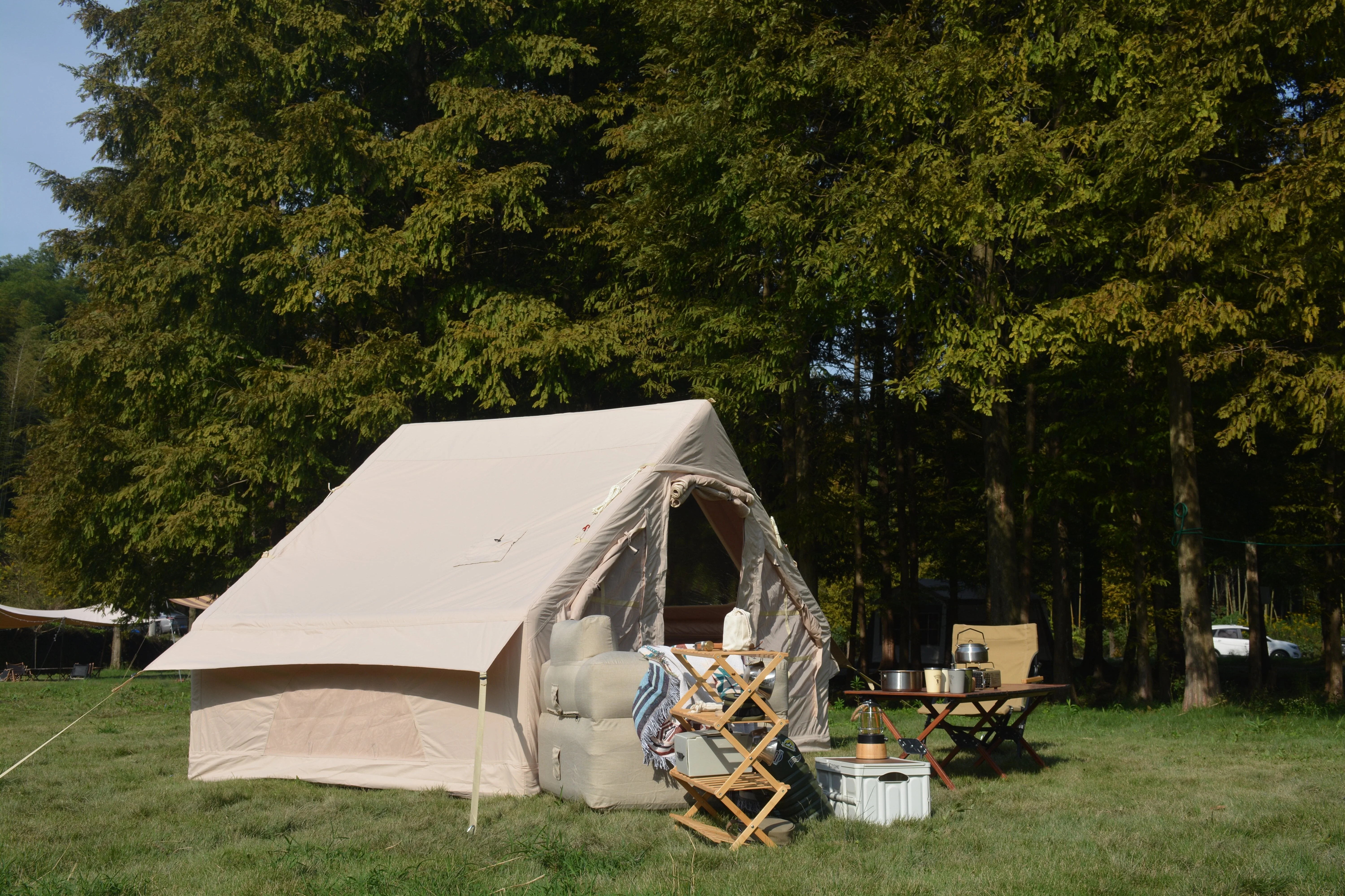 Large Blow Up Air Tents House, inflatable, durable, outdoor, with pump - Image 4
