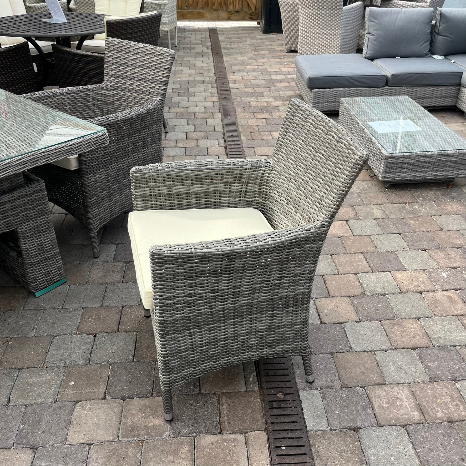 Oxford 4 Seater Set- Clearance - Image 3