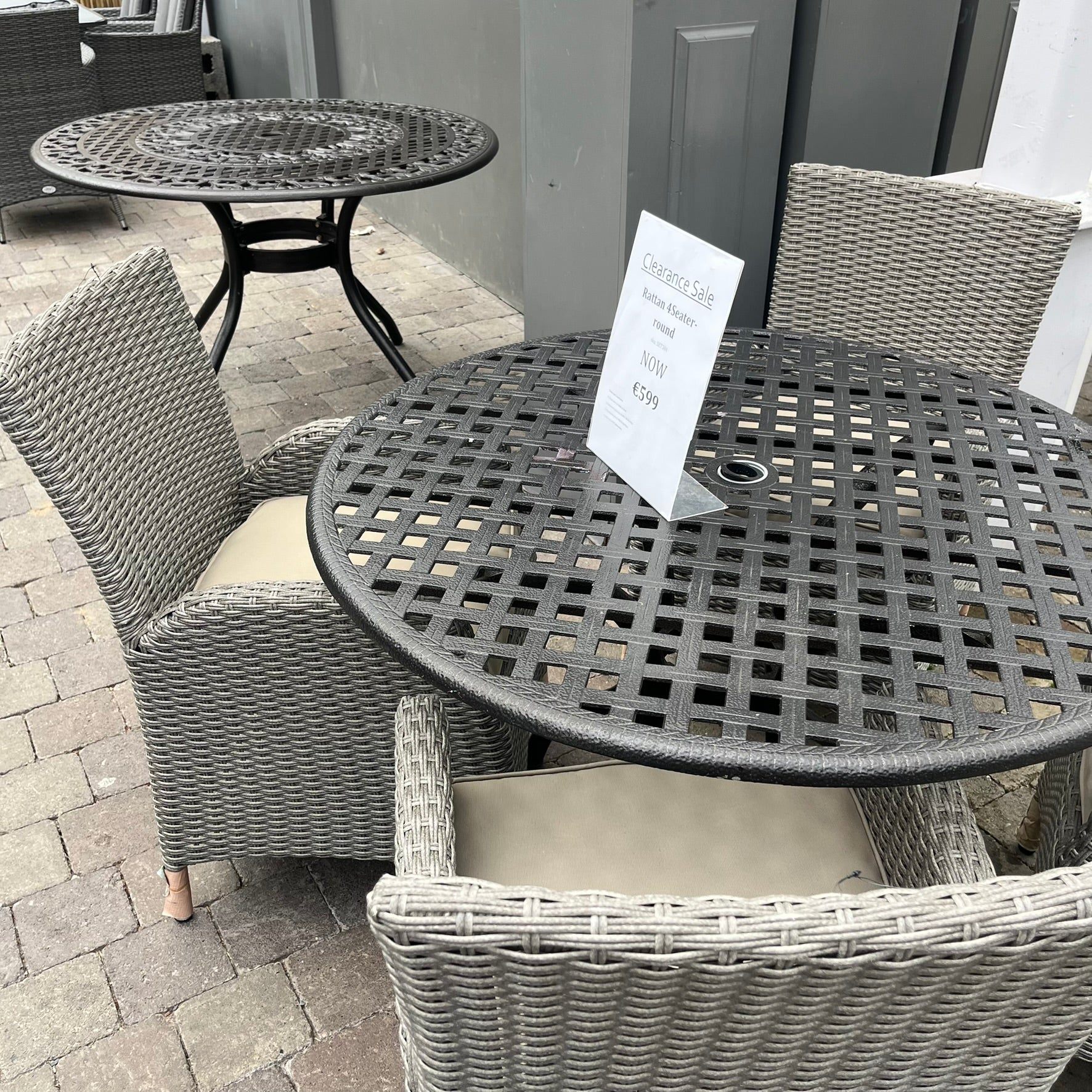 Rattan 4 Seater Round - Image 4