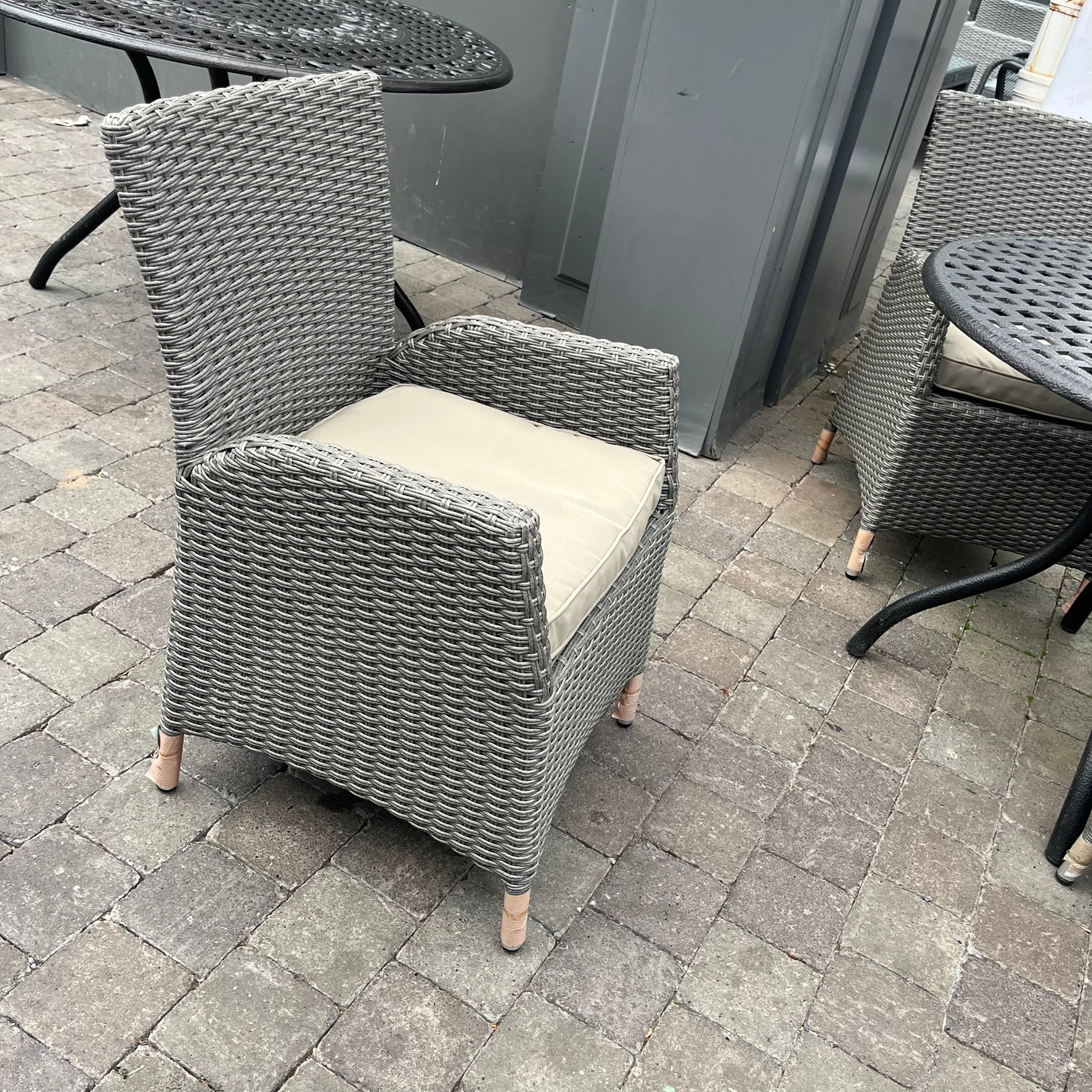 Rattan 4 Seater Round - Image 6
